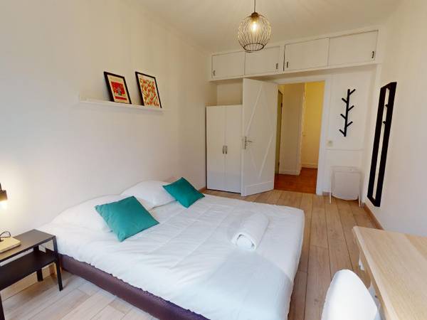 Colocation / Appartement 6 pièces de 106 m², Lyon, Avenue Leclerc / Photo 2