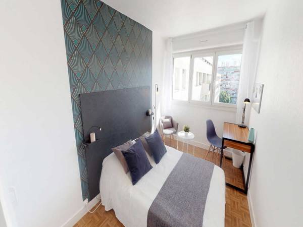 Colocation / Appartement 4 pièces de 90 m², Clichy, Rue Fernand Pelloutier / Photo 2