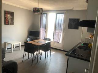 Room share / 5 rooms apartment · 70 m², Saint-Martin-d'Hères, Impasse du Pontet