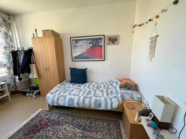 Colocation / Appartement 4 pièces de 90 m², Genève, Rue de Moillebeau / Photo 2