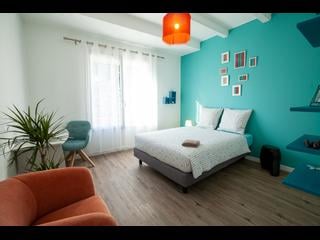 Room share, 6 rooms apartment, Avignon