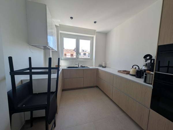 Chambre chez l'habitant / Appartement 8 pièces de 120 m², Lyon, Place Jean Macé / Photo 2