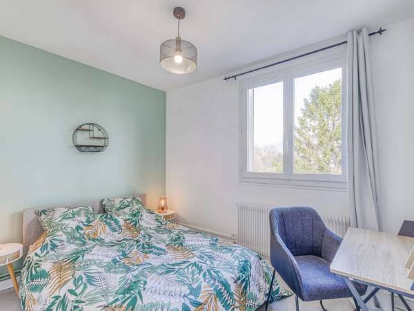 Colocation / Appartement 5 pièces de 65 m², Grenoble, Rue Henri Dunant / Photo 8