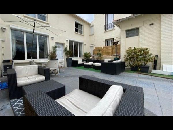 Colocation / Maison 10 pièces de 360 m², Vincennes, Rue des Pommiers / Photo 8