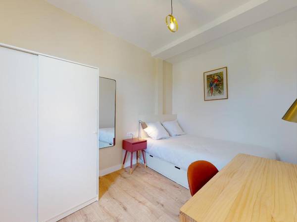 Colocation / Appartement 1 pièce de 210 m², Villejuif, 26 Rue Ambroise Croizat , / Photo 8