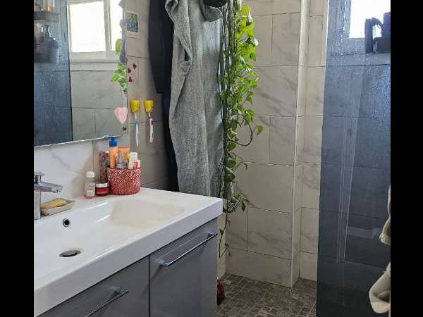 Sous-location / Appartement 3 pièces de 50 m², Marseille, Rue de Village / Photo 6