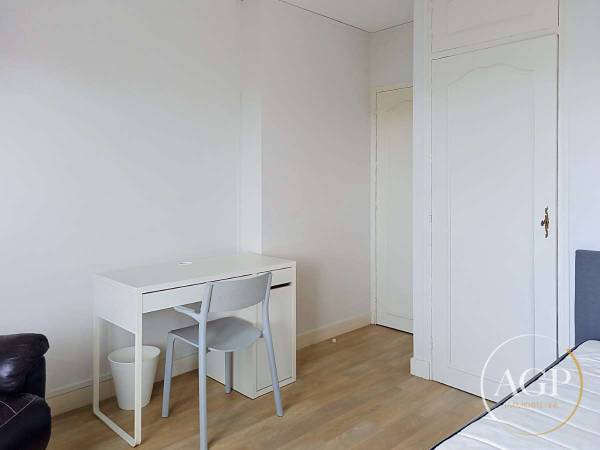 Colocation / Appartement 5 pièces de 102 m², Orléans, Boulevard de Châteaudun / Photo 8