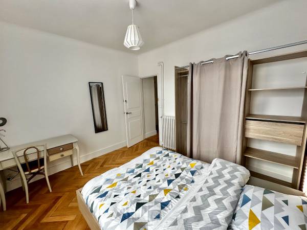 Colocation / Appartement 4 pièces de 75 m², Orléans, Rue Jeanne d'Arc / Photo 6