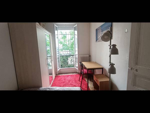 Chambre chez l'habitant / Appartement 3 pièces de 42 m², Paris, Rue De Gergovie / Photo 2