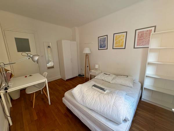 Sous-location / Immeuble 5 pièces de 90 m², Lyon, Rue Salomon Reinach / Photo 2