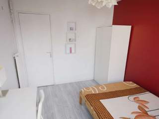 Flatsharing / 5-bedroom flat · 90 m², Reims, rue Gambetta
