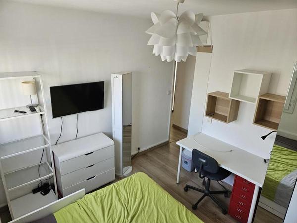 Colocation / Appartement de 90 m², Toulon / Photo 2