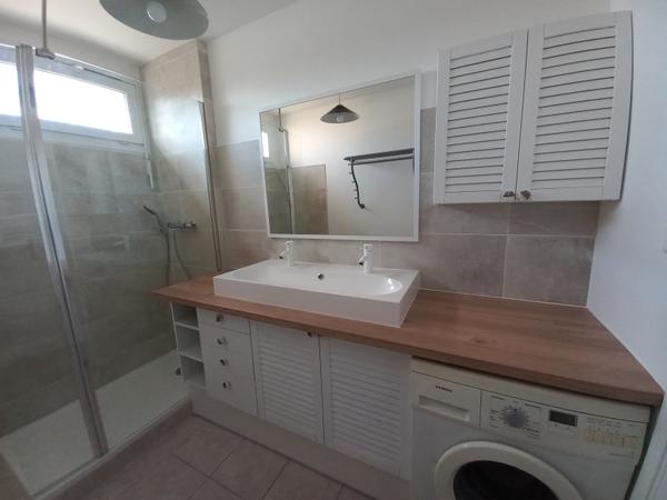 Location / Appartement 4 pièces de 74 m², Villeurbanne, Rue Charrin / Photo 8