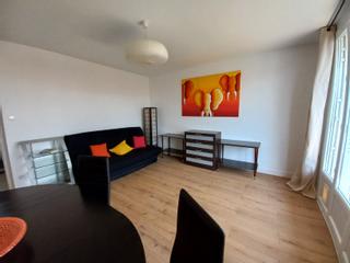 Rental / 4-bedroom flat · 74 m², Villeurbanne, Rue Charrin