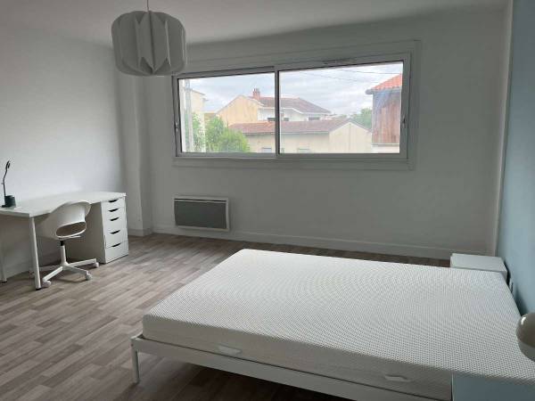 Colocation / Appartement 6 pièces de 143 m², Toulouse, Chemin de Lapujade / Photo 2