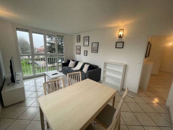 Colocation / Appartement 4 pièces de 80 m², Argenteuil, Square Jean de la Fontaine / Photo 2