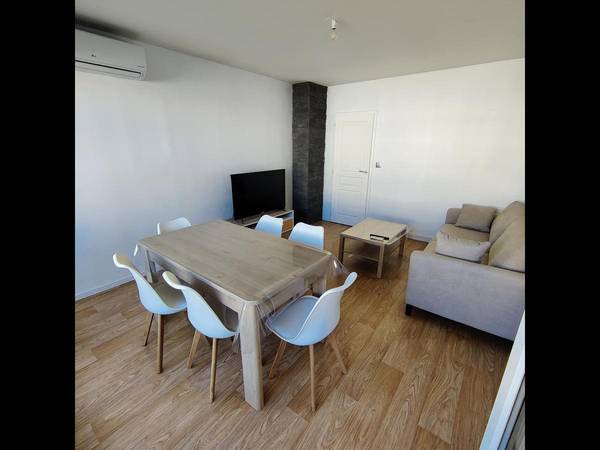 Colocation / Appartement 4 pièces de 77 m², Orléans, Rue Jean d'Aulon / Photo 2