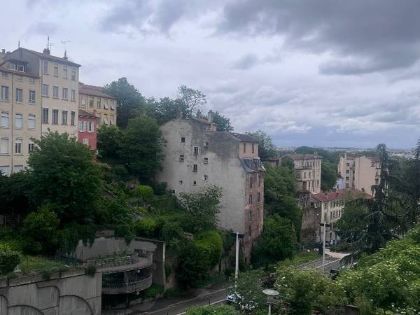 Location / Appartement 3 pièces de 67 m², Lyon, Rue de la Fontaine / Photo 12