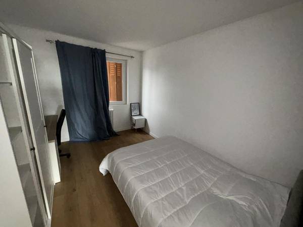 Colocation / Appartement 4 pièces de 65 m², Toulouse, Rue du Canada / Photo 2