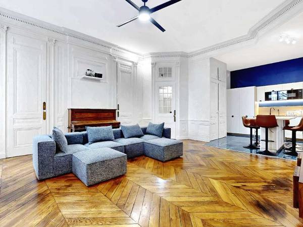 Colocation / Appartement 9 pièces de 208 m², Lyon, Rue Sainte-Hélène / Photo 2