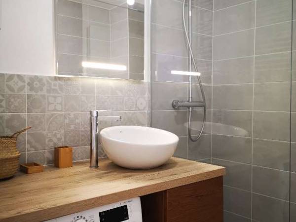 Colocation / Appartement 4 pièces de 59 m², Villeurbanne, Avenue Roger Salengro / Photo 2