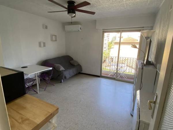 Location / Studio, Cannes / Photo 2