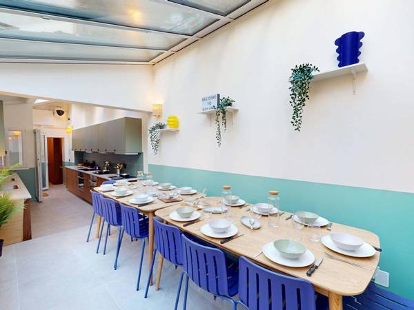 Colocation / Appartement 1 pièce de 359 m², Paris, 10 Rue des Dames, / Photo 2