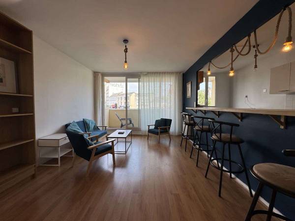 Colocation / Appartement 4 pièces de 75 m², Le Mans, Avenue Bollée / Photo 2