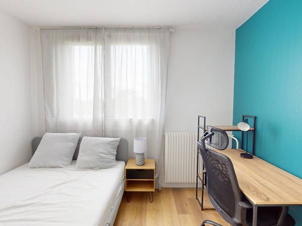 Colocation / Appartement 6 pièces de 96 m², Talence, 3 Rue Auguste Renoir / Photo 2