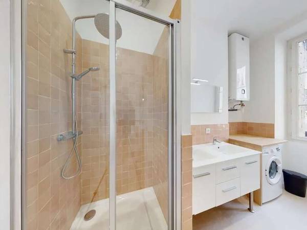 Colocation / Appartement 3 pièces de 47 m², Marseille, Cours Gouffe / Photo 9