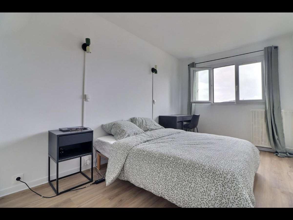 Appartement 5 pièces de 100 m² à Taverny | Colocation | 600€/mois photo 2