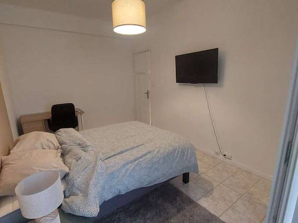 Colocation / Appartement 4 pièces de 72 m², Toulon, Rue George Sand / Photo 2