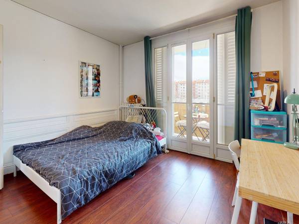 Colocation / Appartement 5 pièces de 78 m², Villeurbanne, Avenue du Commandant l'Herminier / Photo 2