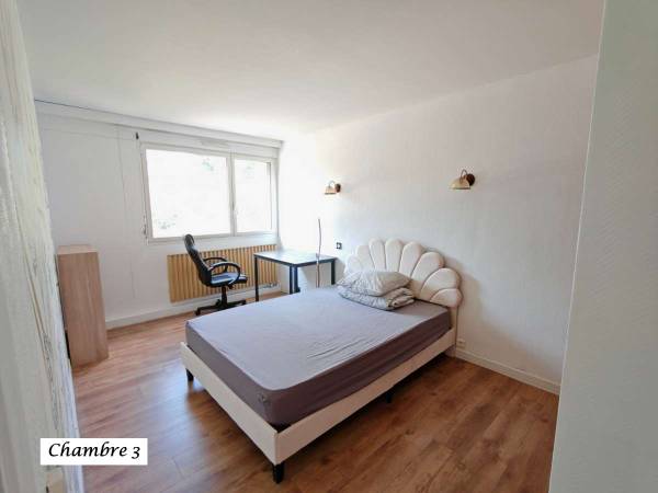 Colocation / Appartement 6 pièces de 96 m², Massy, Allée de Suède / Photo 2
