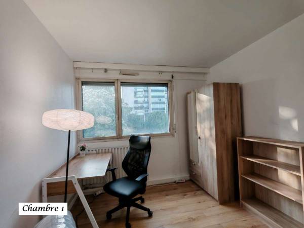 Colocation / Appartement 6 pièces de 96 m², Massy, Allée de Suède / Photo 2