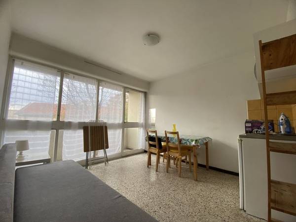 Location / Studio de 18 m², Aix-en-Provence / Photo 2