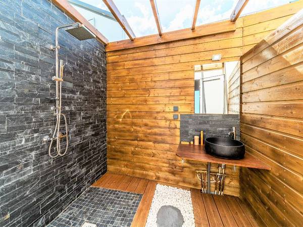 Colocation / Villa 8 pièces de 201 m², L'Étang-Salé, Rue du Lambert / Photo 4