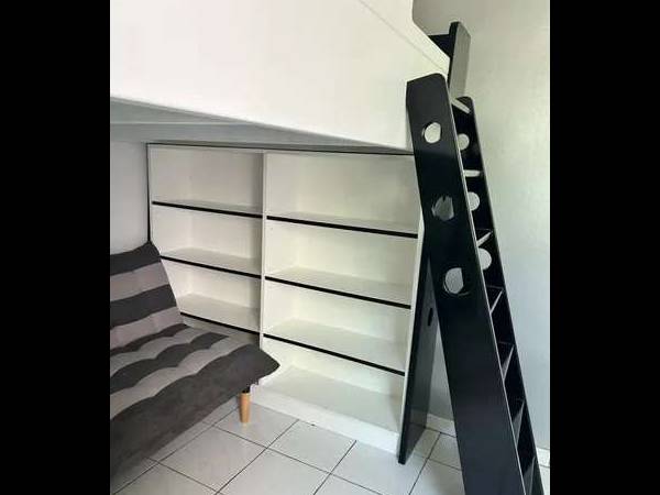 Colocation / Appartement 4 pièces de 145 m², Le Robert / Photo 2