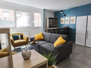 Colocation / Appartement 6 pièces de 108 m², Toulouse, Rue Bertrand de Born (Étage 1)