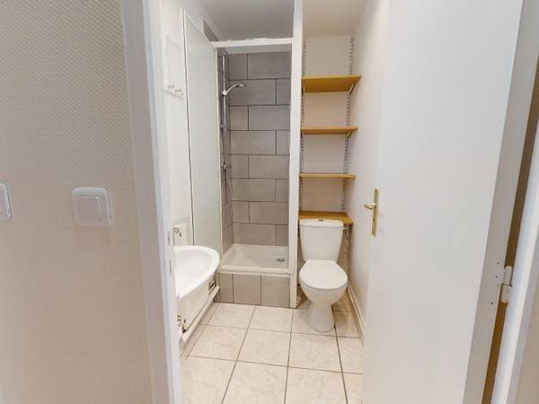 Location / Appartement 1 pièce de 22 m², Saint-Étienne, Rue Basse des Rives / Photo 9