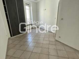 Location / Appartement 1 pièce de 30 m², Lyon, Rue de Cuire