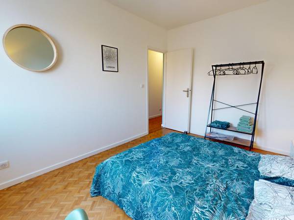 Colocation / Appartement 5 pièces de 110 m², Lyon, Rue Joliot-Curie / Photo 2