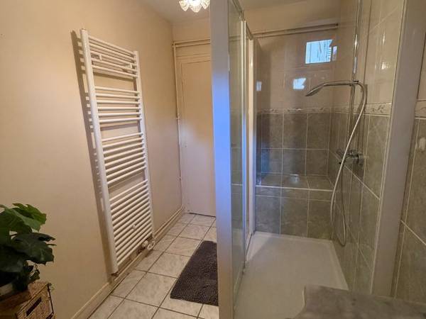 Colocation / Appartement 4 pièces de 75 m², Dijon, Rue des Roses / Photo 5