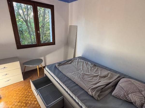 Colocation / Maison 10 pièces de 130 m², Saint-Denis, Rue de la Liberté / Photo 2