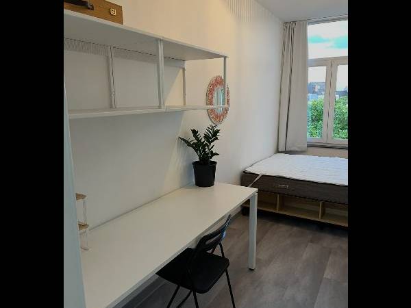 Colocation / Appartement 7 pièces de 135 m², Koekelberg, Square Félix Vande Sande / Photo 8