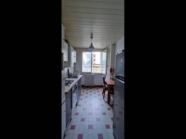 Colocation / Appartement 4 pièces de 68 m², Grenoble, Rue Docteur Calmette / Photo 2