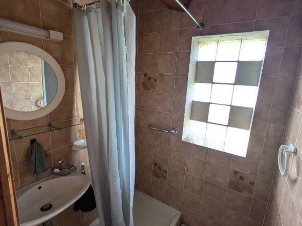 Chambre chez l'habitant / Maison 1 pièce de 80 m², Tavel, Rue du Moulin-à-Vent / Photo 9