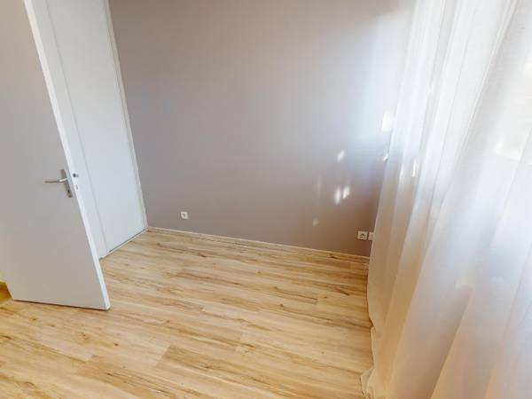 Location / Appartement 3 pièces de 66 m², Grenoble, Rue de Kaunas / Photo 2
