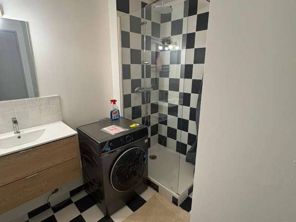 Colocation / Appartement 6 pièces de 75 m², Évry-Courcouronnes, Rue Jules Vallès / Photo 9