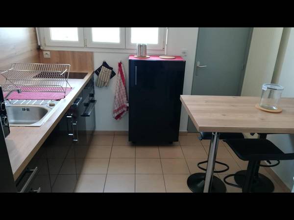Colocation / Appartement 4 pièces de 67 m², Caen, Rue Docteur Roux / Photo 2